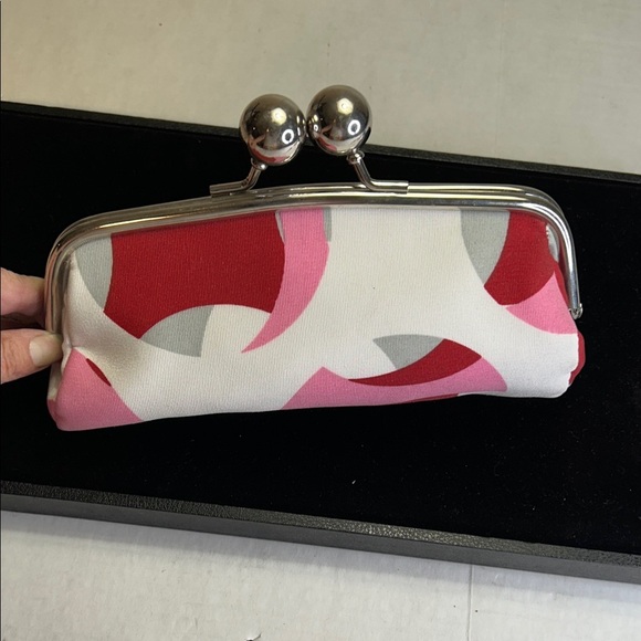 VINTAGE 2000’S CLUTCH /PURSE /MAKE UP CASE CHRISTINA AGUILERA GEOMETRIC CLUTCH - Picture 1 of 13